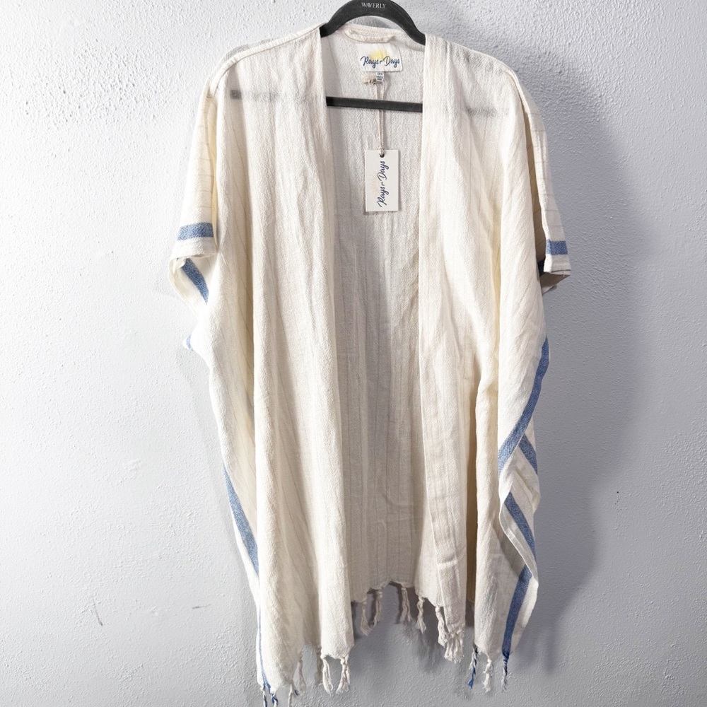 NWT Rays for Days Cream and Blue Kimono one size fits all